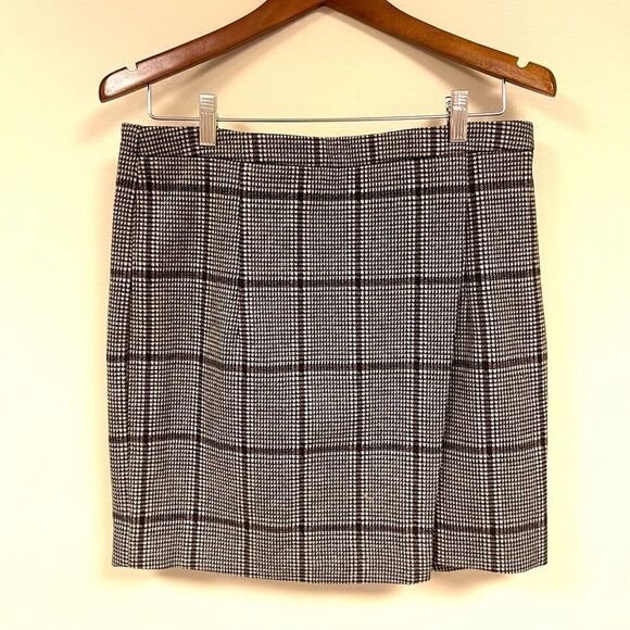 Heartloom plaid mini skirt.   Size M/L - Picture 1 of 11